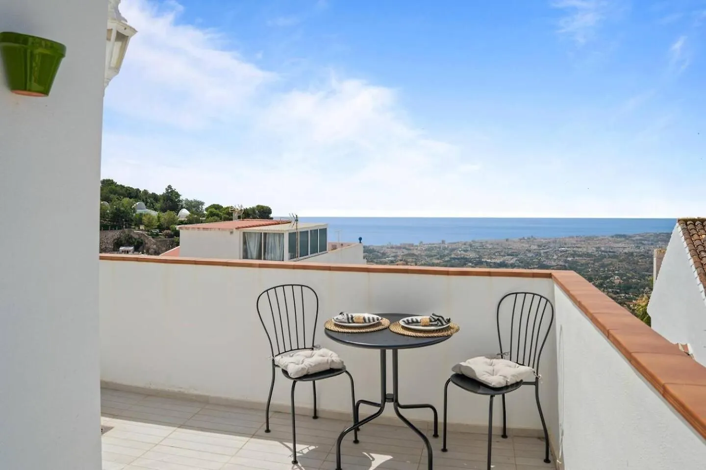 アパート Modern Retreat In The Heart Of Mijas Puebloアパートメント